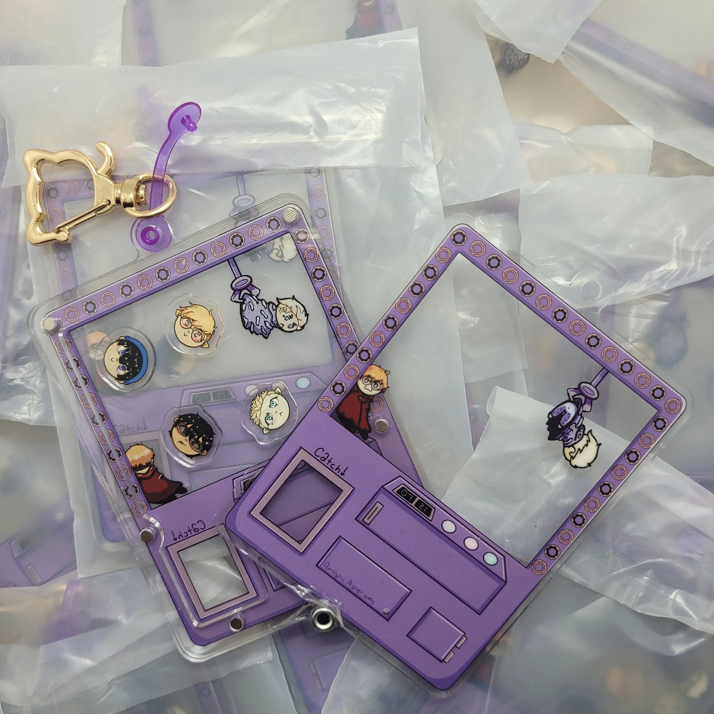 Trigun Claw Machine Openable Shaker Charm