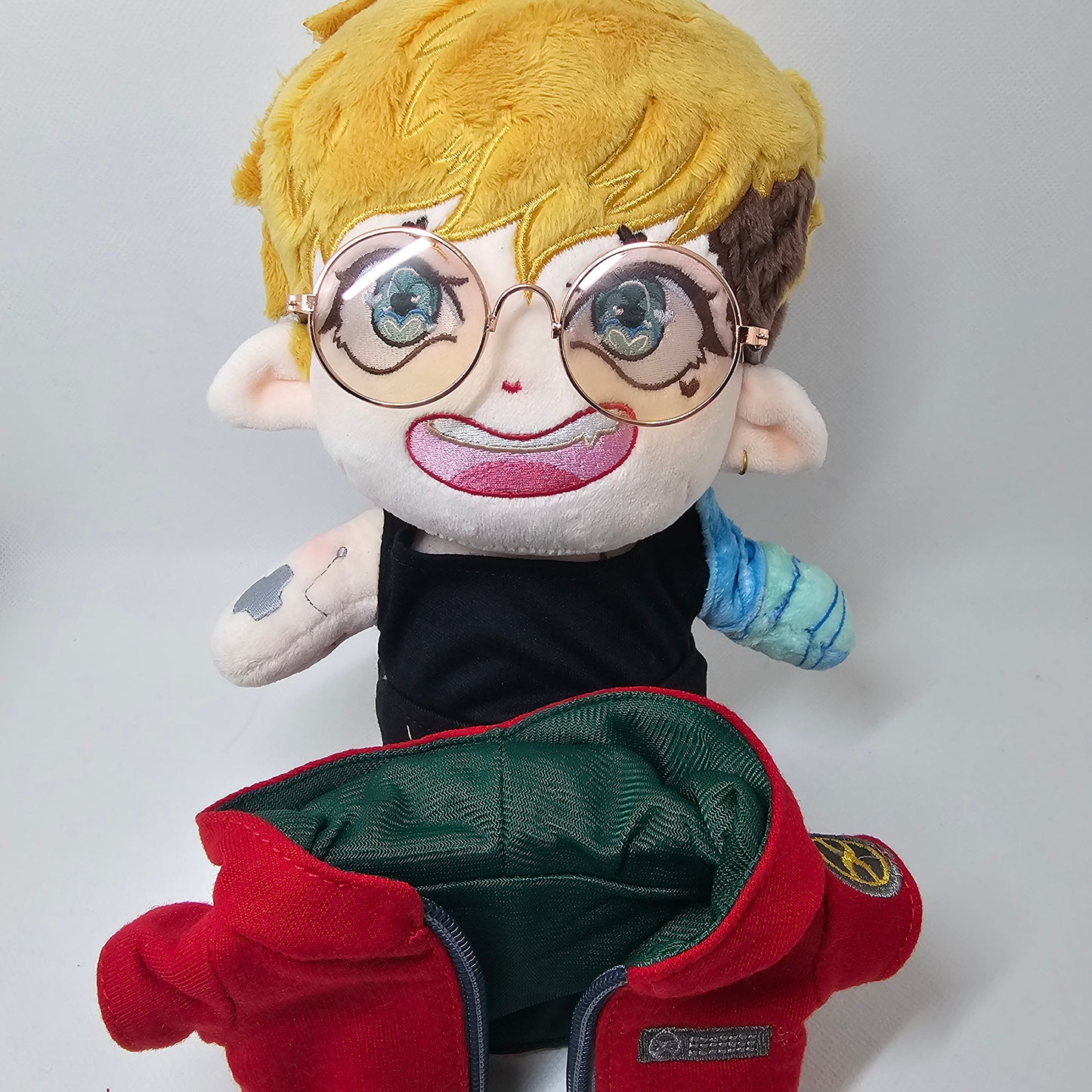 In Stock: 20cm plush cosplay change doll vash the stampede Trigun trimax